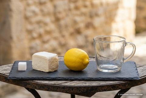 Goat cheese, in “What does 100 grams of goat cheese look like?”
