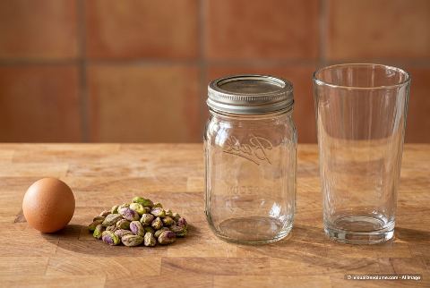 Pistachio kernels, in “What does 40 grams of pistachio kernels look like?”