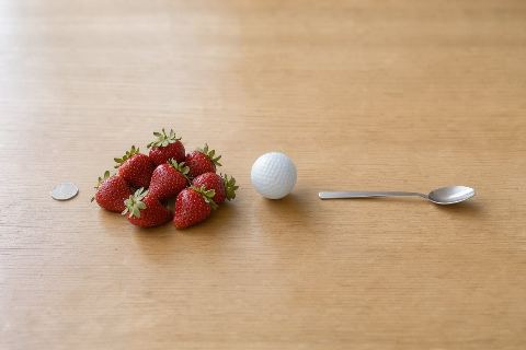 What does 100 grams of strawberries look like?