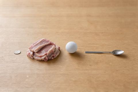 What does 250 grams of pork chops look like?