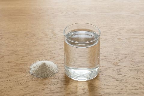 12 g of electrolyte powder vs 1 gal of water: size comparison