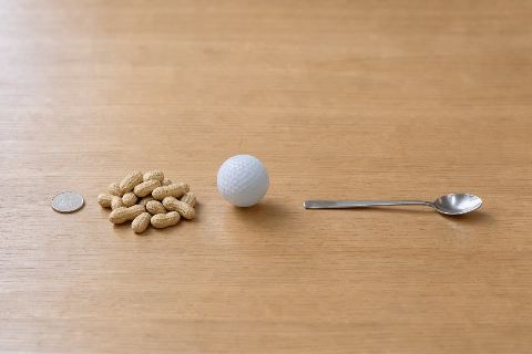 What does 1 ounce of peanuts (whole) look like?