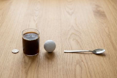 What does 6 fluid ounces of brewed coffee look like?