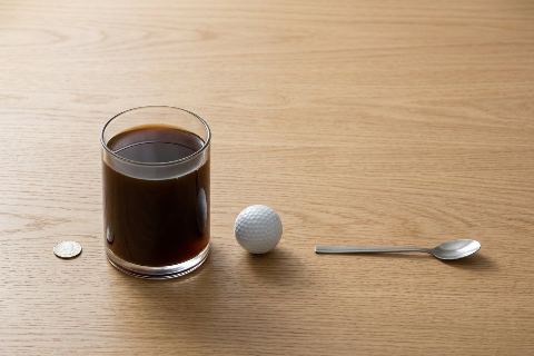 What does 24 fluid ounces of brewed coffee look like?