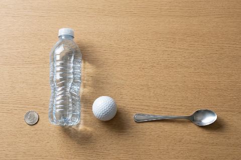 What does 1 8 oz water bottle look like?