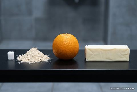 Whey protein powder, in “What does 30 grams of whey protein powder look like?”