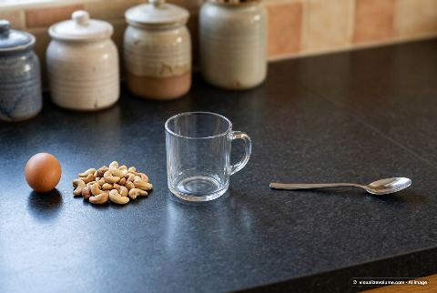 Cashews, in “What does 0.5 cups of cashews look like?”