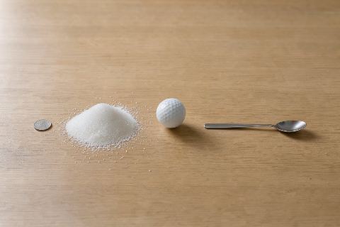 What does 100 grams of granulated sugar look like?