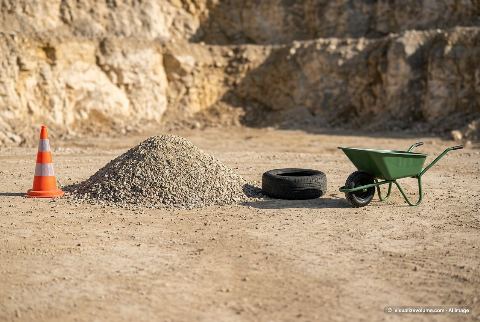 Gravel, in “What does 2 tons of gravel look like?”
