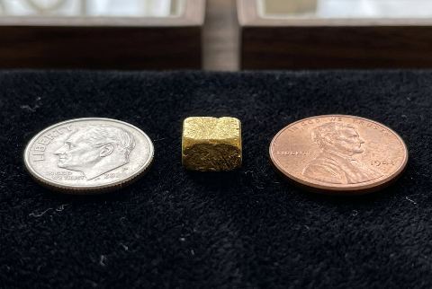 US penny, in “What does 5 grams of gold look like?”
